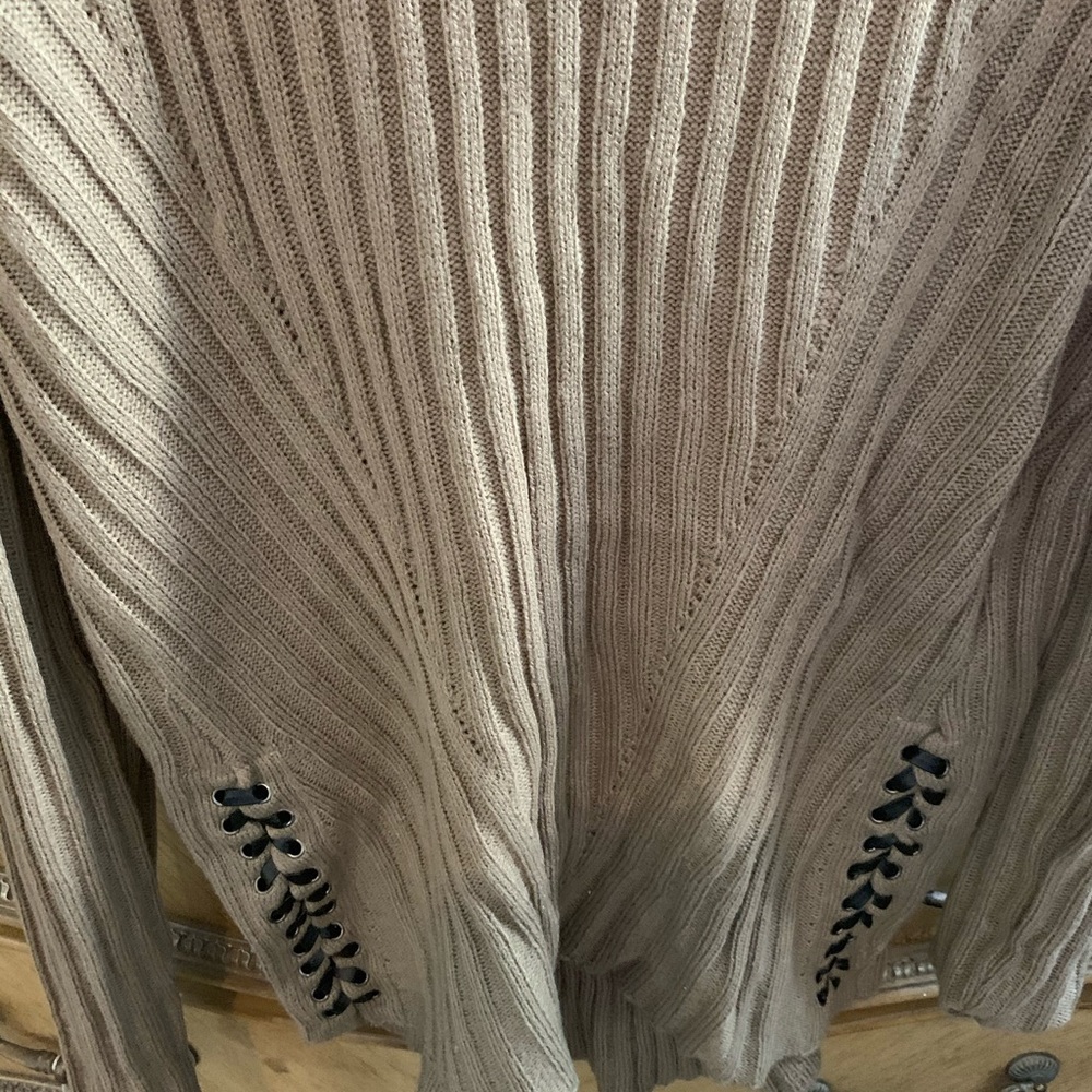Long sleeve sweater